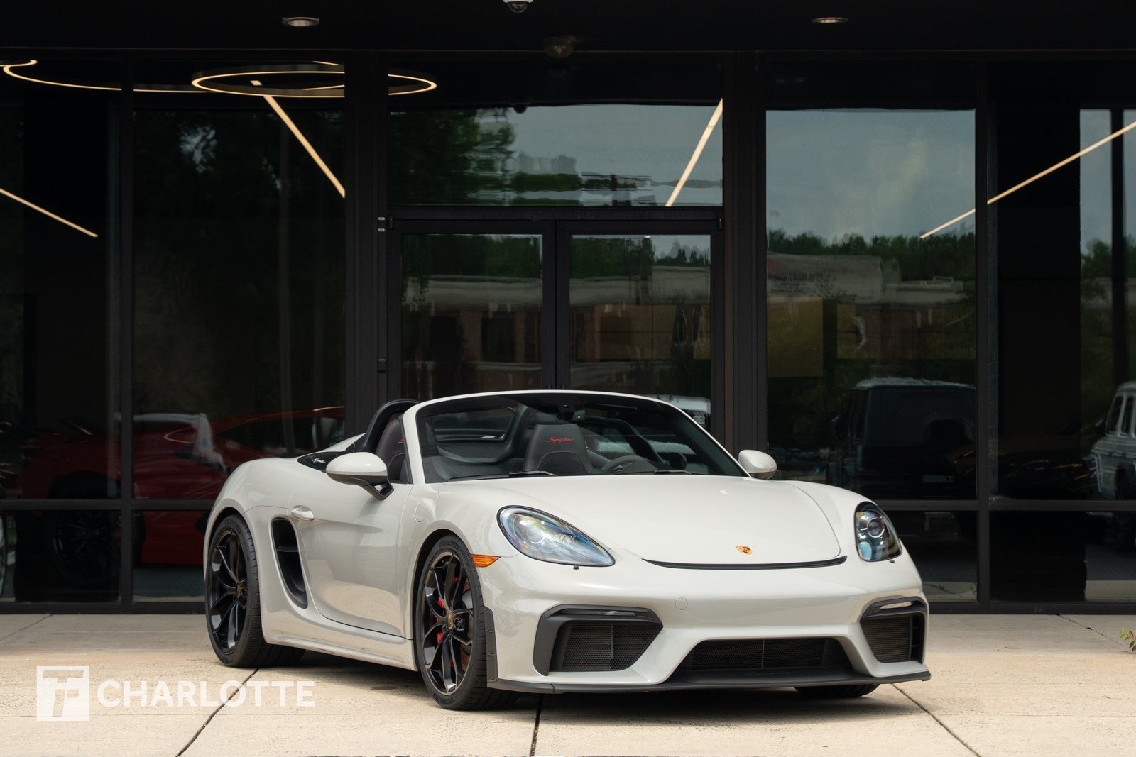 Used 2021 Porsche 718 Boxster Spyder RWD image 2