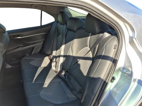 Used 2022 Toyota Camry SE image 27