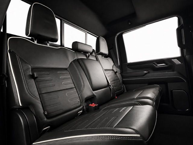 Used 2025 GMC Sierra 2500 AT4X AWD/4WD image 29