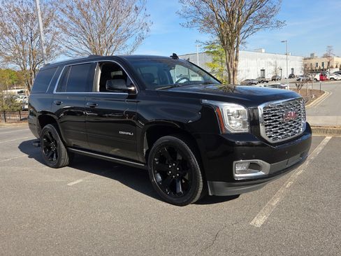 Used 2019 GMC Yukon Denali w/ Denali Ultimate Package AWD/4WD image 4