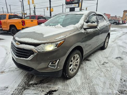Used 2019 Chevrolet Equinox LT image 3