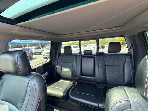 Used 2018 Ford F250 Lariat w/ Lariat Ultimate Package AWD/4WD image 13