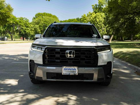Certified 2026 Honda Pilot Elite image 3