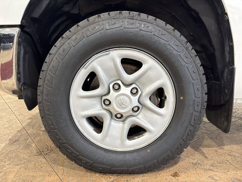 Used 2017 Toyota Tundra SR5 image 10