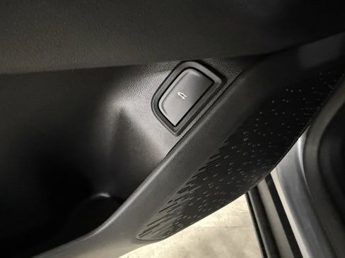 New 2026 Chevrolet Equinox LT w/ Convenience Package II image 9