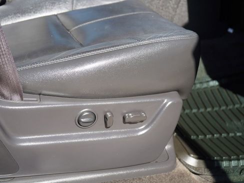 Used 2013 Chevrolet Tahoe LT image 19