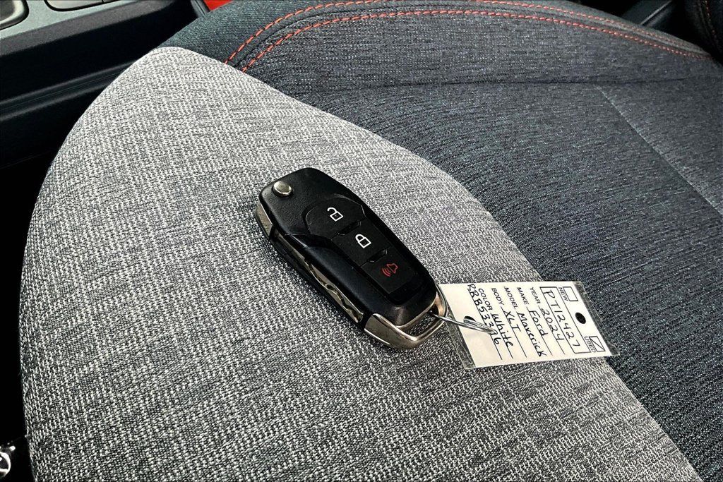 Used 2024 Ford Maverick XLT FWD image 38