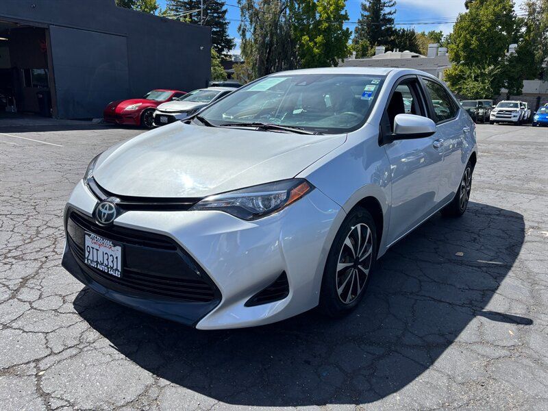 Used 2017 Toyota Corolla LE FWD image 6