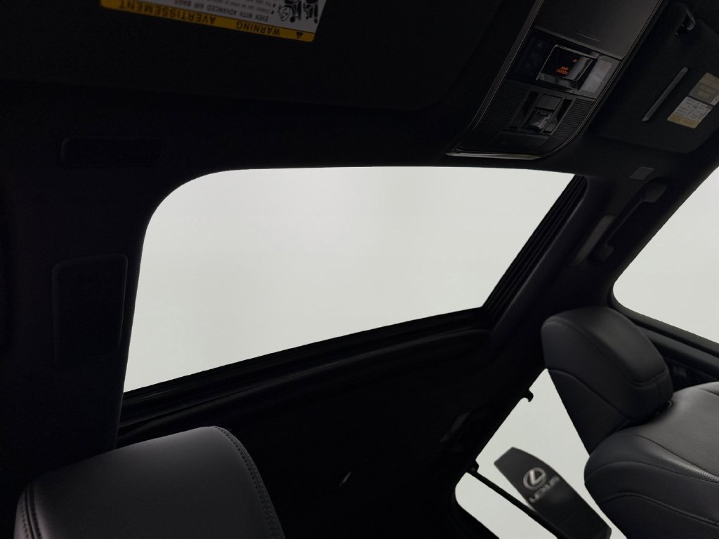 Certified 2025 Lexus LX 700h Overtrail AWD/4WD image 9