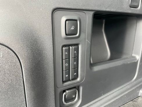 Used 2025 Ford Expedition Platinum AWD/4WD image 40