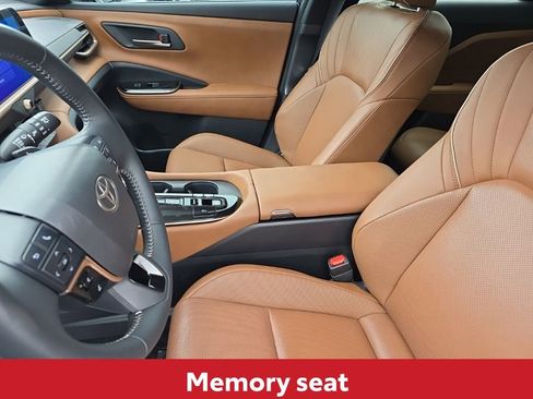 Used 2025 Toyota Crown Signia image 17