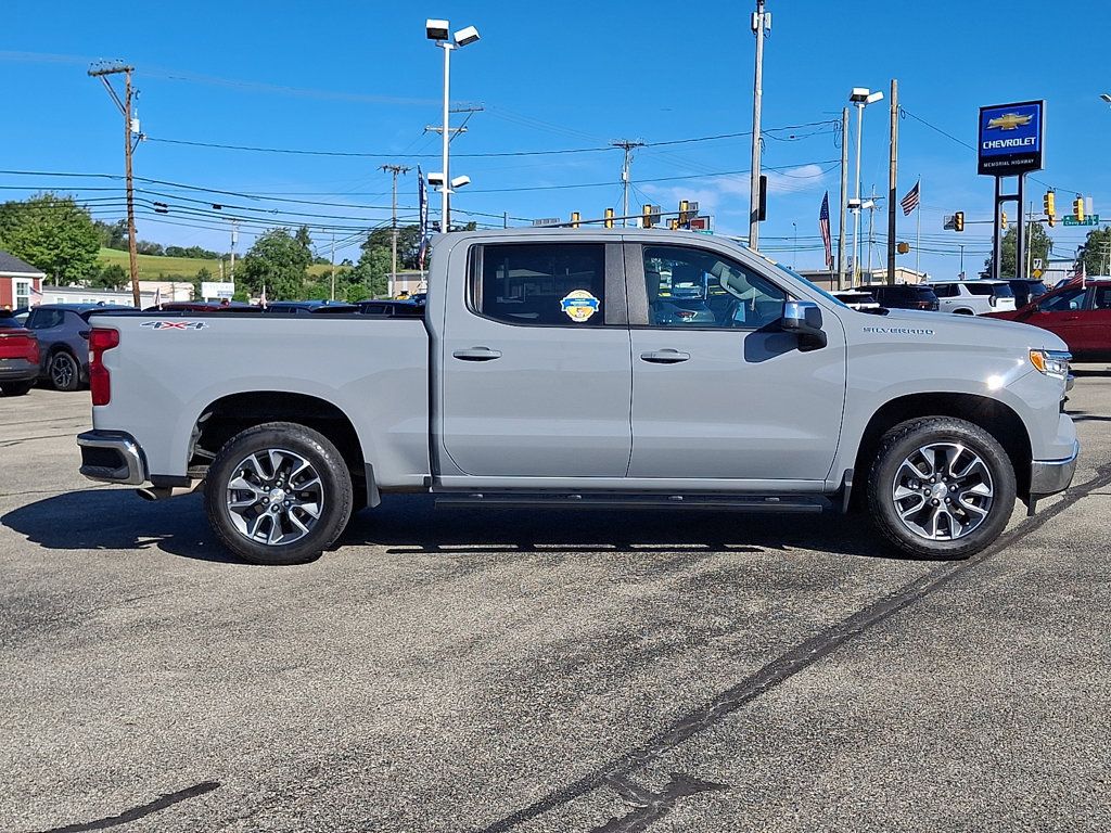 Used 2024 Chevrolet Silverado 1500 LT AWD/4WD image 8