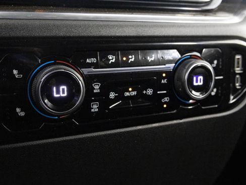 Used 2023 Chevrolet Silverado 1500 LT image 22