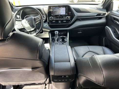 Used 2022 Toyota Highlander XSE AWD/4WD image 20