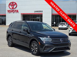 Used 2022 Volkswagen Tiguan S image 1