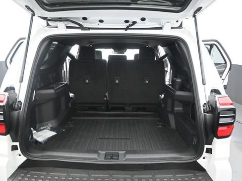 New 2026 Toyota 4Runner SR5 RWD image 12