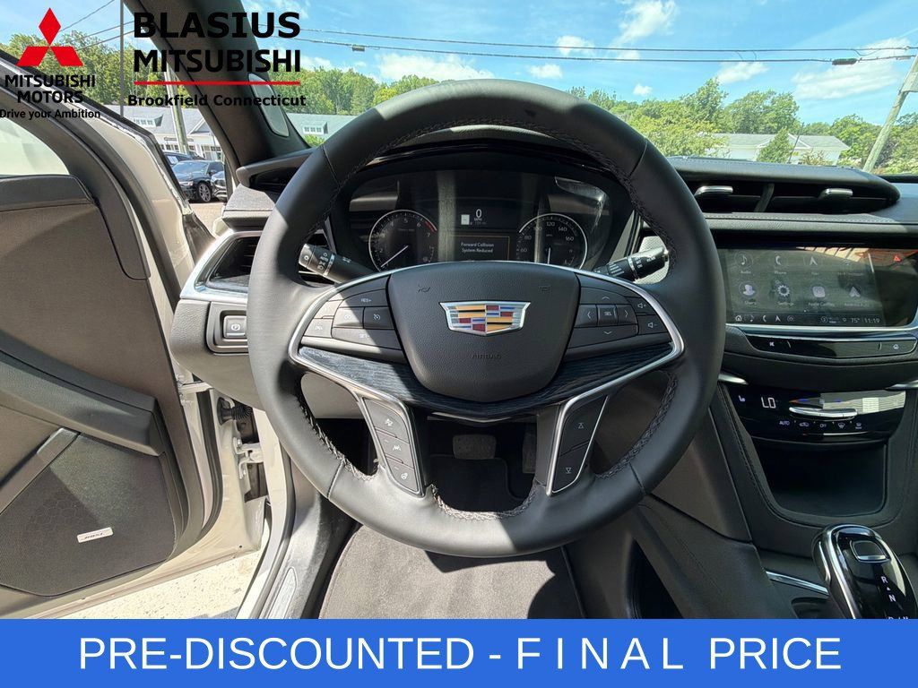 Used 2025 Cadillac XT5 Premium Luxury AWD/4WD image 21