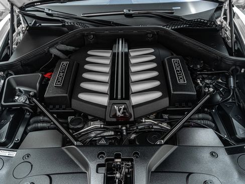 Used 2010 Rolls-Royce Ghost RWD image 12