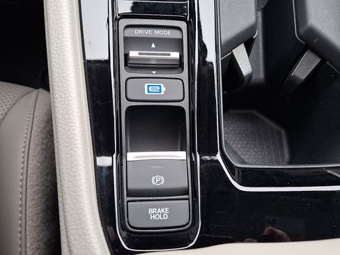 Used 2023 Honda Accord EX-L image 32