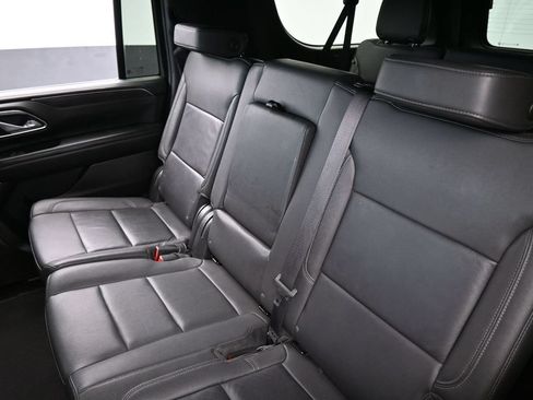 Used 2024 Chevrolet Suburban LT AWD/4WD image 36