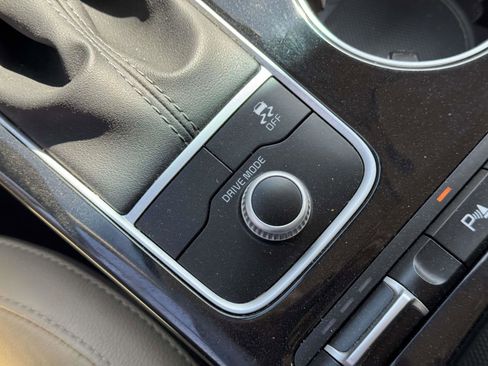 Used 2018 Kia Stinger RWD image 29