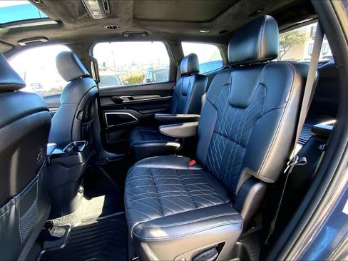 Used 2025 Kia Telluride SX Prestige X-Pro image 19