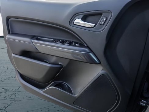 Used 2022 GMC Canyon AT4 image 24