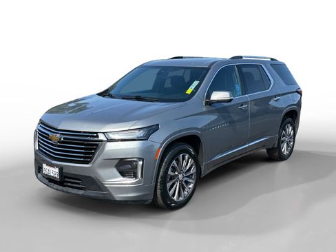 Used 2023 Chevrolet Traverse Premier AWD/4WD image 1