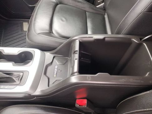 Used 2020 Chevrolet Colorado ZR2 AWD/4WD image 38