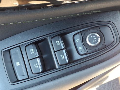 Certified 2025 Subaru Outback Onyx Edition AWD/4WD image 25