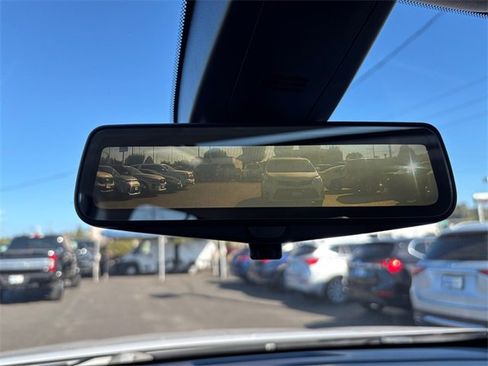 Used 2020 Chevrolet Traverse Premier image 30