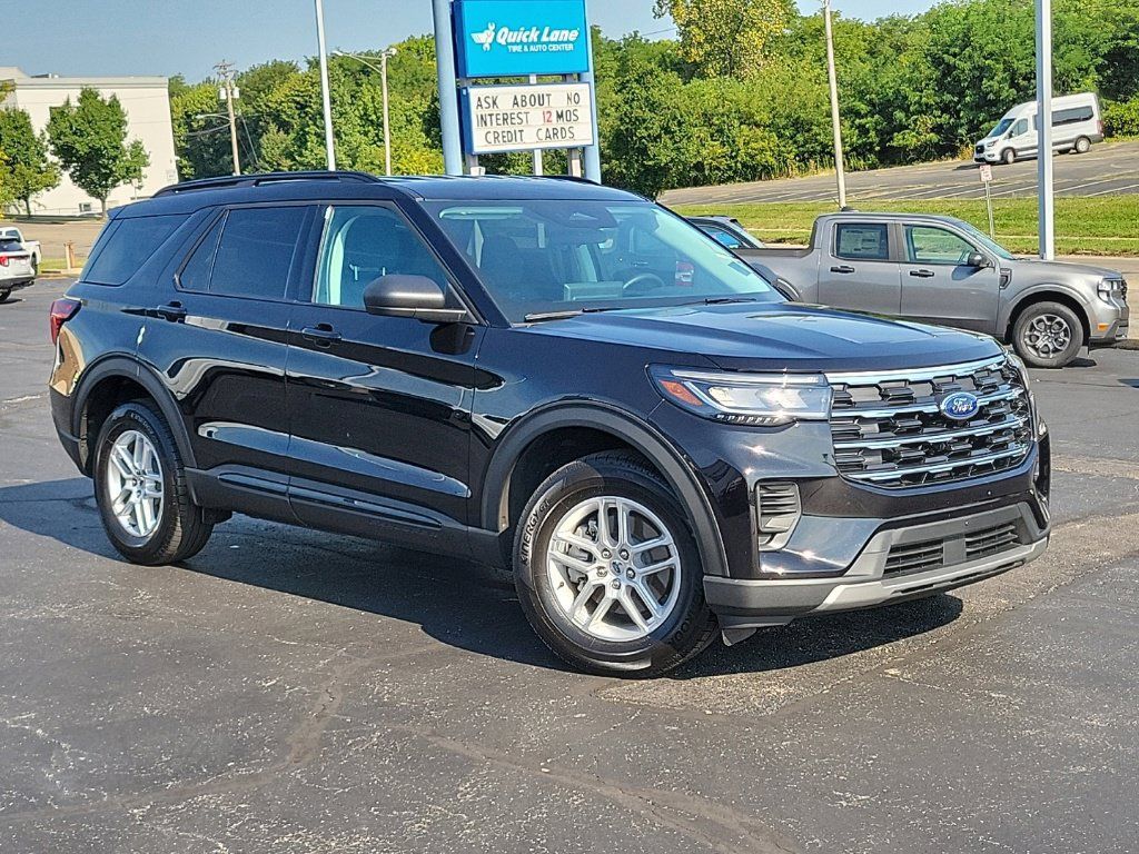 Used 2026 Ford Explorer Active AWD/4WD image 28