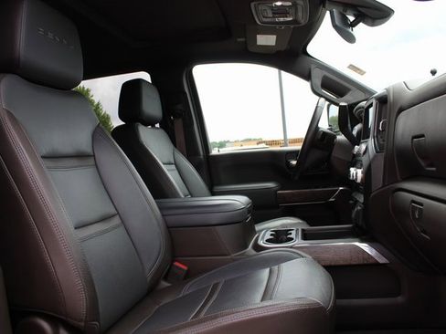 Used 2023 GMC Sierra 3500 Denali AWD/4WD image 19