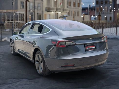 Used 2018 Tesla Model 3 Mid Range RWD image 5