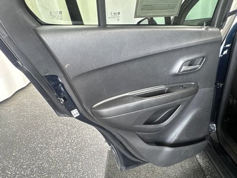 Used 2022 Chevrolet Trax LS w/ Tint and Cruise Package FWD image 22