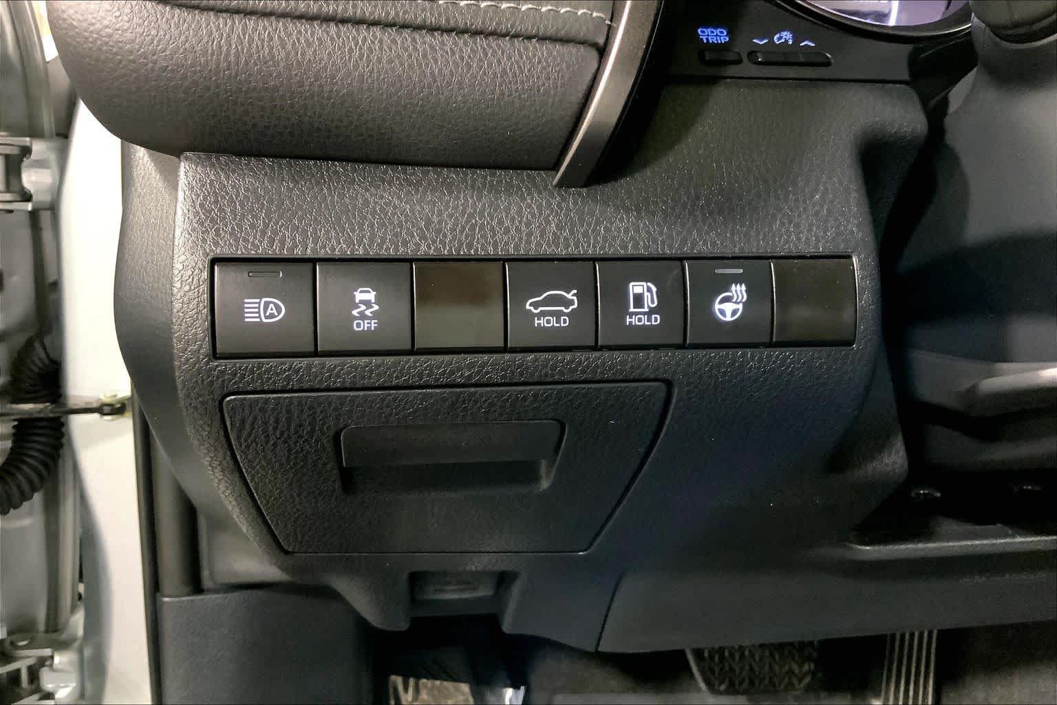 Used 2024 Toyota Camry SE w/ Cold Weather Package AWD/4WD image 35
