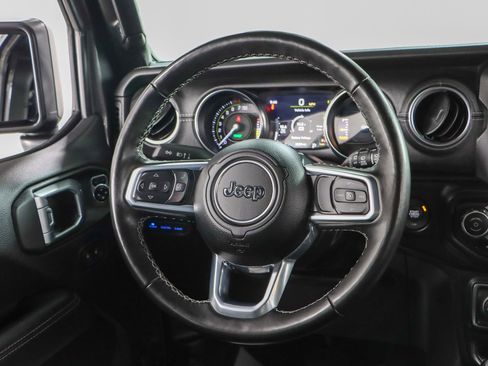 Used 2022 Jeep Wrangler Unlimited Sahara w/ Cold Weather Group image 14