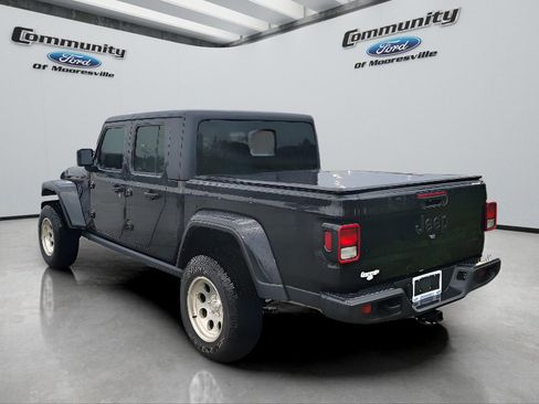 Used 2022 Jeep Gladiator Sport AWD/4WD image 6