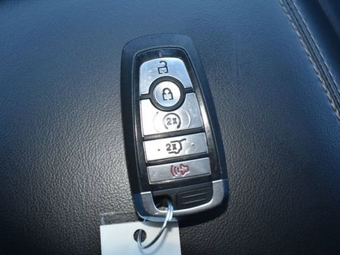 Used 2024 Ford Explorer Limited image 33