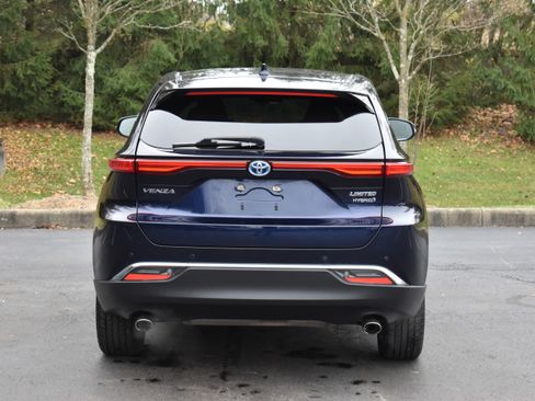 Used 2021 Toyota Venza Limited image 36