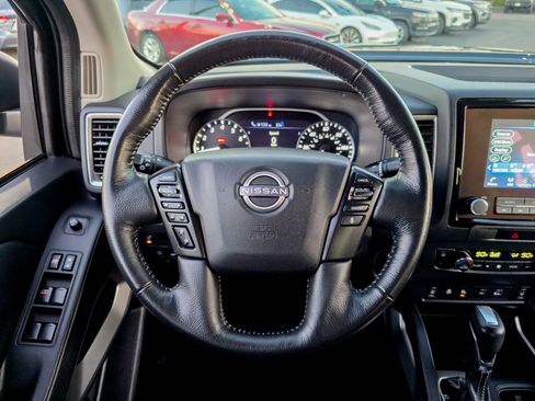 Used 2023 Nissan Frontier SV w/ SV Convenience Package image 37