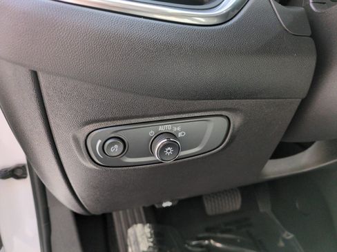 Used 2023 Chevrolet Equinox LS w/ Driver Confidence II Package FWD image 16