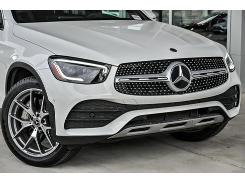 Used 2020 Mercedes-Benz GLC 300 4MATIC Coupe image 2