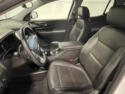 Used 2023 GMC Acadia SLT image 3