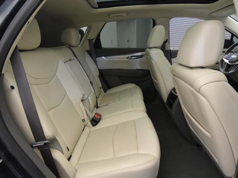 Used 2020 Cadillac XT5 Premium Luxury image 16