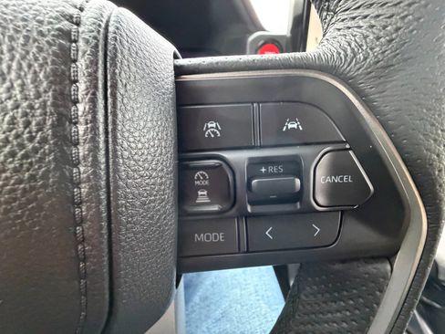 Used 2025 Toyota Tacoma TRD Off-Road image 25