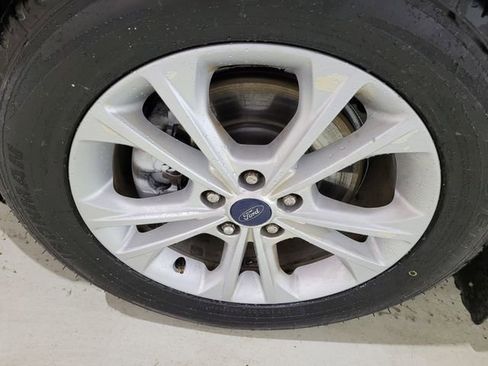 Used 2018 Ford Escape SEL image 28