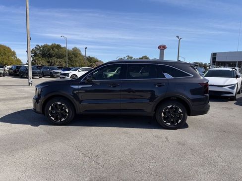 New 2026 Kia Sorento S image 6