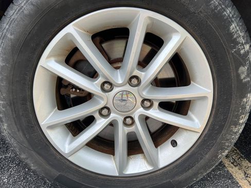Used 2019 Dodge Grand Caravan SXT FWD image 16