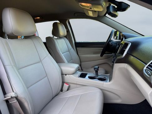 Used 2015 Jeep Grand Cherokee Laredo w/ Quick Order Package 23E image 20